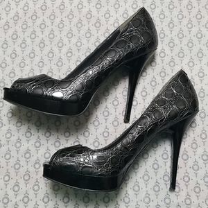 Steve Madden Grey Snake Skin Platform Heels